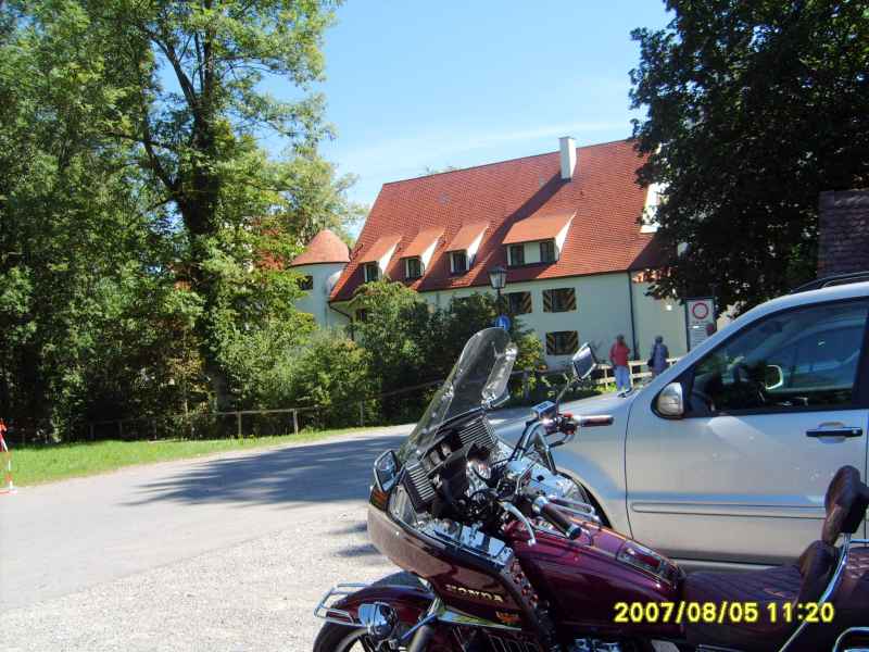Parkplatz vor der Mindelburg